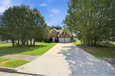 9229 Carnes Crossing Circle, Jonesboro, GA 30236 - Photo 2
