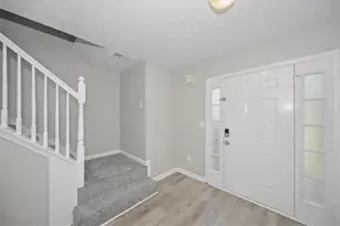 9229 Carnes Crossing Cir, Jonesboro, GA 30236 - Photo 6