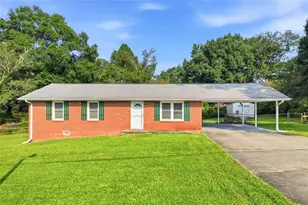1465 E Highpoint Dr, Douglasville, GA 30134 - Photo 2