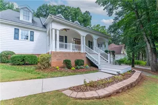 4655 Hamptons Dr, Alpharetta, GA 30004 - Photo 2