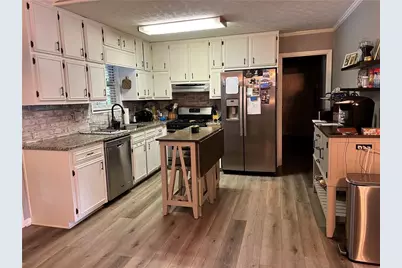 130 Shaw Drive, Fairburn, GA 30213 - Photo 2