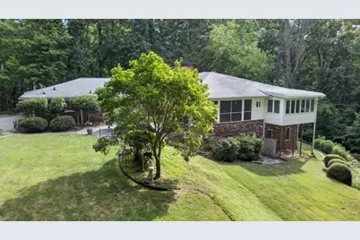5274 Powers Ferry Road NW, Atlanta, GA 30327 - Photo 4