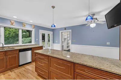 5274 Powers Ferry Road NW, Sandy Springs, GA 30327 - Photo 12