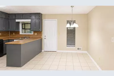 8272 Blackfoot Trail, Jonesboro, GA 30236 - Photo 10