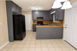 8272 Blackfoot Trail, Jonesboro, GA 30236 - Photo 12