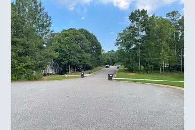 180 Smokey Ridge Drive, Newnan, GA 30263 - Photo 2
