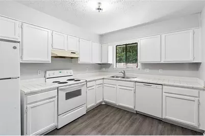 7055 Hania Drive, Fairburn, GA 30213 - Photo 14