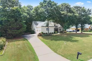 860 Lakeview Dr, Commerce, GA 30529 - Photo 8