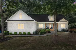 860 Lakeview Dr, Commerce, GA 30529 - Photo 2