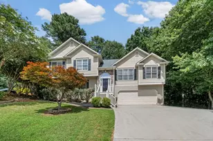 122 Brookhaven Ln, Canton, GA 30114 - Photo 2