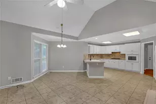 175 Pinevale Ct, Fayetteville, GA 30215 - Photo 10