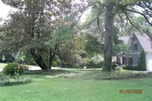 5159 Stratham Dr, Dunwoody, GA 30338 - Photo 4