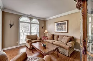 655 Rosebury Ln, Suwanee, GA 30024 - Photo 6