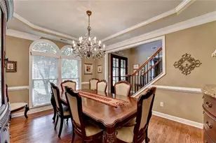 655 Rosebury Ln, Suwanee, GA 30024 - Photo 4
