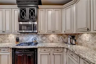 655 Rosebury Ln, Suwanee, GA 30024 - Photo 14