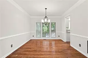 1073 Hopedale Ln, Lawrenceville, GA 30043 - Photo 4