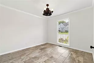 1073 Hopedale Ln, Lawrenceville, GA 30043 - Photo 16