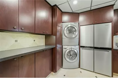 4266 Roswell Road NE #F2, Atlanta, GA 30342 - Photo 8