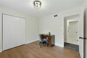 4266 Roswell Rd NE, Atlanta, GA 30342 - Photo 14