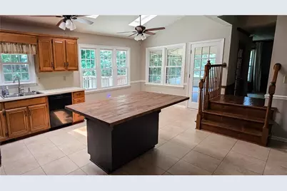 709 Larkspur Boulevard NW, Acworth, GA 30102 - Photo 2