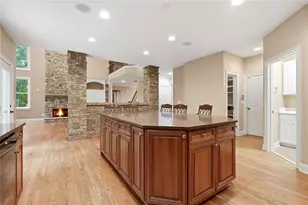 2060 Fife Ridge Ct, Roswell, GA 30075 - Photo 6