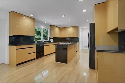 4960 Hidden Branches Circle, Dunwoody, GA 30338 - Photo 16