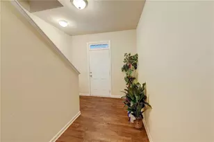 602 Dodson Lake Ct, Fairburn, GA 30213 - Photo 2