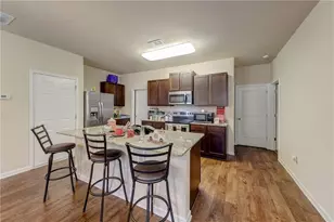 602 Dodson Lake Ct, Fairburn, GA 30213 - Photo 4