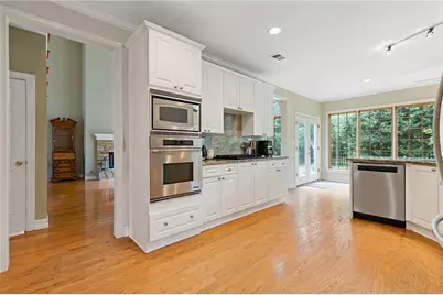 105 Dixter Close, Johns Creek, GA 30022 - Photo 16