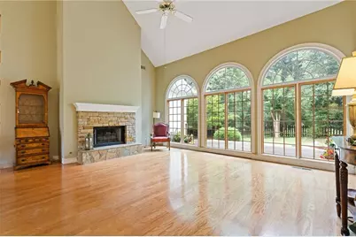 105 Dixter Close, Johns Creek, GA 30022 - Photo 10