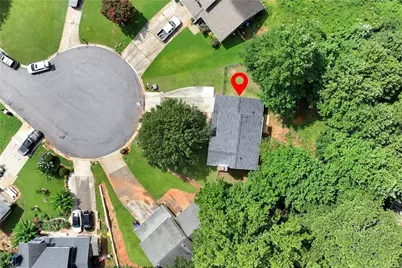 556 Sunfield Drive NW, Lilburn, GA 30047 - Photo 4