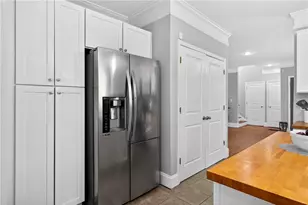 2493 Burtz St NW, Atlanta, GA 30318 - Photo 18