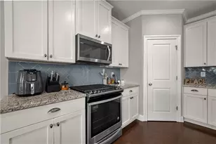 2032 Stanfield Ave NW, Atlanta, GA 30318 - Photo 16
