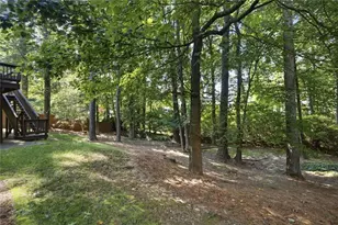 2046 Kinsmon Dr, Marietta, GA 30062 - Photo 58