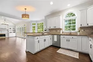 2046 Kinsmon Dr, Marietta, GA 30062 - Photo 6