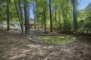 2046 Kinsmon Dr, Marietta, GA 30062 - Photo 60