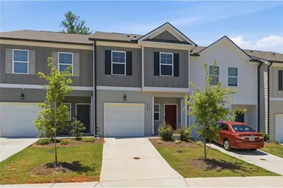 330 Regent Park, Hoschton, GA 30548 - Photo 2