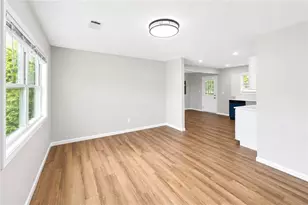 1639 Bridgeport Dr NW, Atlanta, GA 30318 - Photo 6