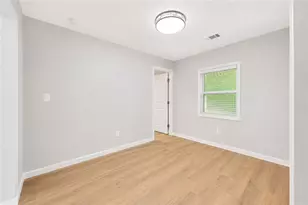 1639 Bridgeport Dr NW, Atlanta, GA 30318 - Photo 12