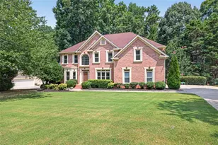 5135 Deerlake Dr, Alpharetta, GA 30005 - Photo 2