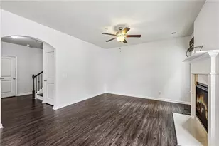 3275 Castleberry Village Dr, Cumming, GA 30040 - Photo 4