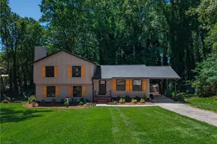 712 Overland Trail, Woodstock, GA 30189 - Photo 2