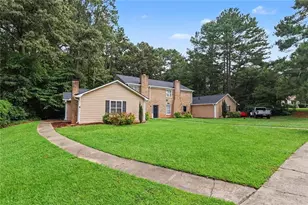2623 Dorian Dr SW, Snellville, GA 30078 - Photo 2