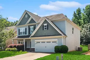 1061 Blind Brook Cir, Hoschton, GA 30548 - Photo 2