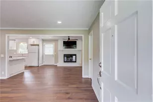 4461 S Roberts Dr, Sugar Hill, GA 30518 - Photo 10