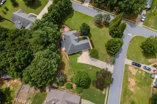 300 Greenleaf Ct, Loganville, GA 30052 - Photo 38