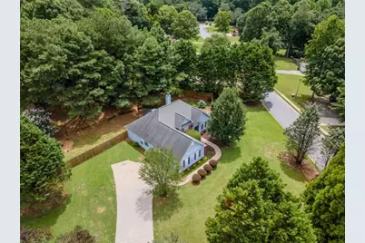 300 Greenleaf Court, Loganville, GA 30052 - Photo 6