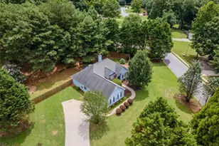 300 Greenleaf Ct, Loganville, GA 30052 - Photo 6
