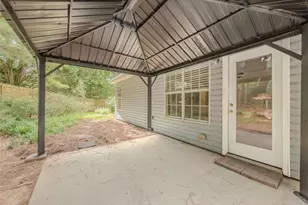 300 Greenleaf Ct, Loganville, GA 30052 - Photo 34