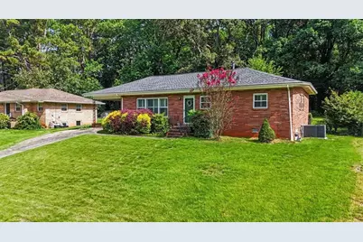 134 Larose Circle SE, Marietta, GA 30060 - Photo 1